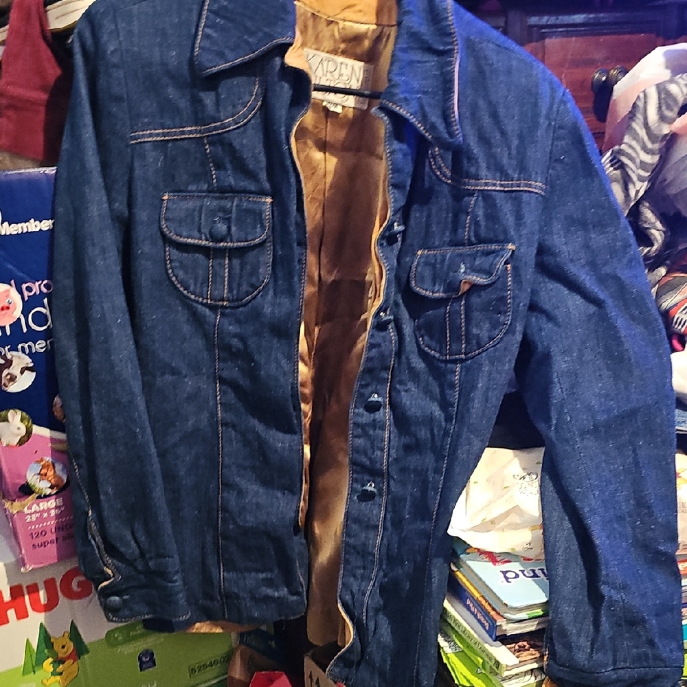 !!.       Women's  Size 13/14 Blue Denim Jacket